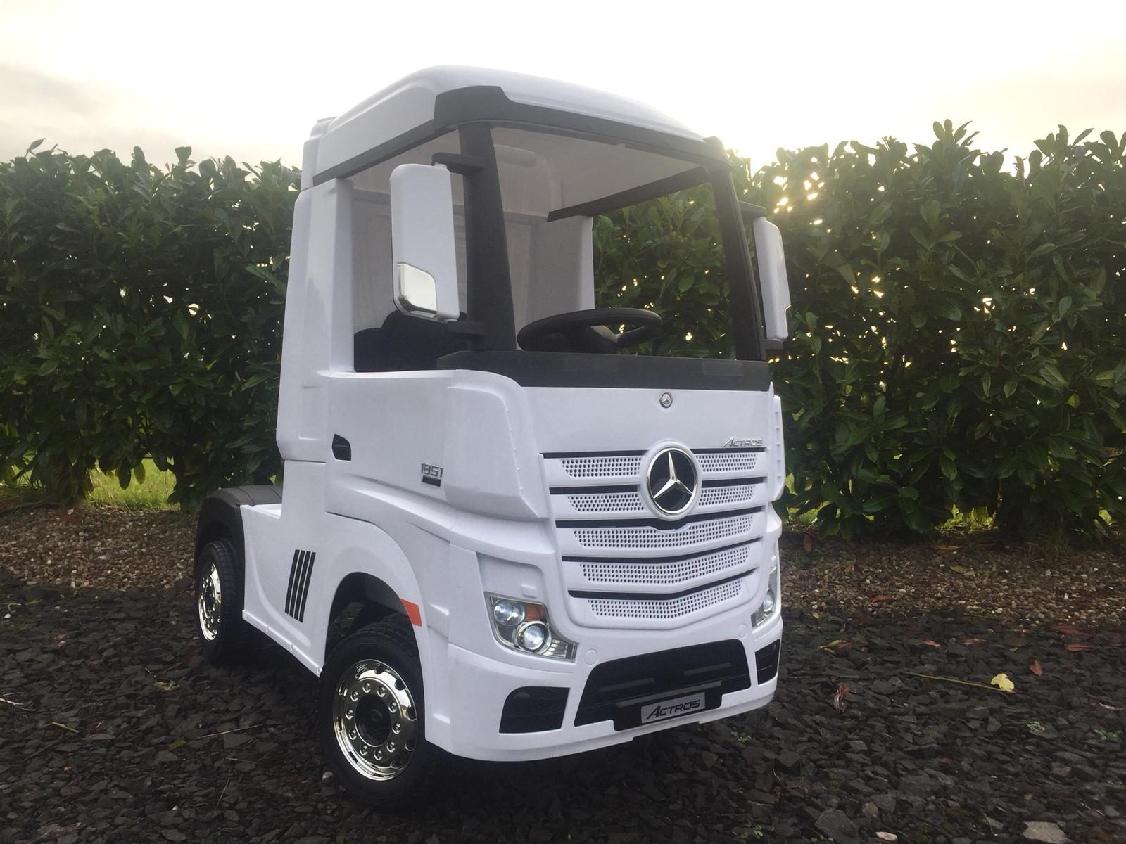 Licensed Mercedes-Benz Actros 4WD 24V* Ride On Lorry - White