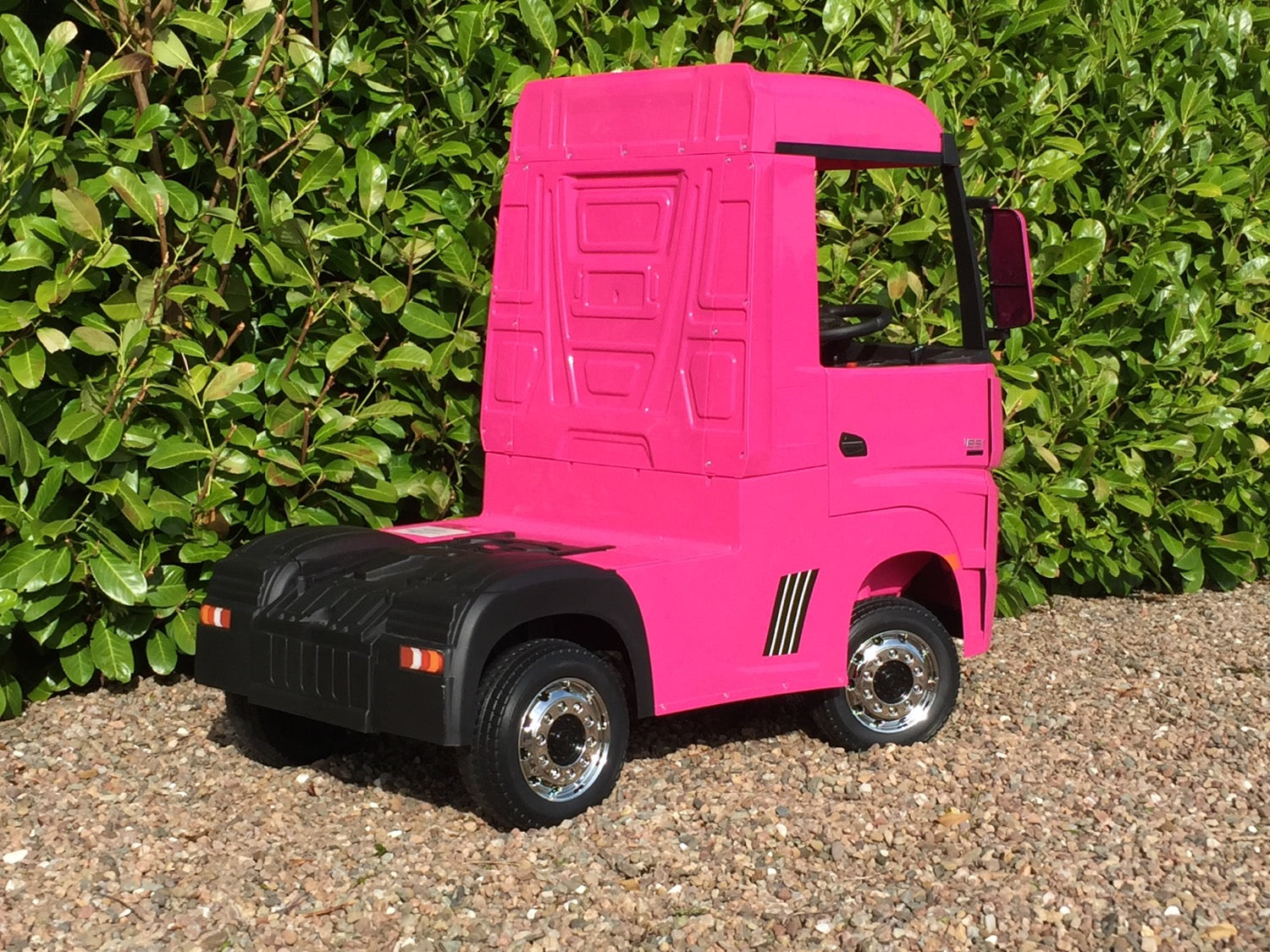 Licensed Mercedes-Benz Actros 4WD 24V* Ride On Lorry - Pink image 3