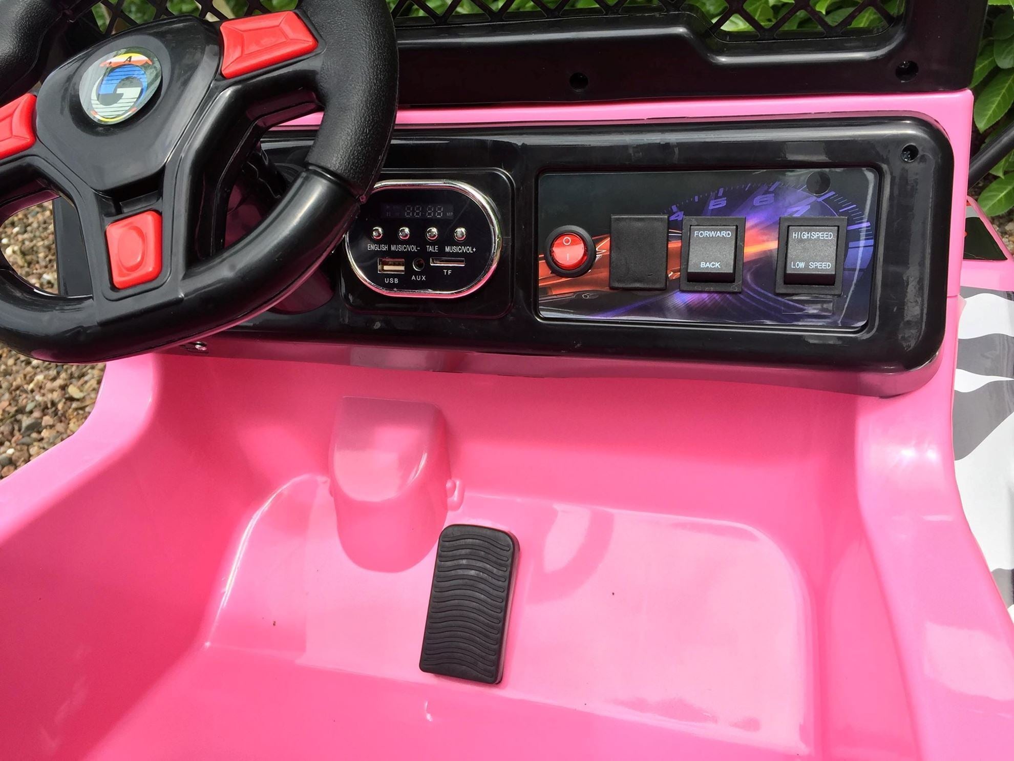 Kids Electric Jeep. 4x4 ride on for kids in Pink image 2